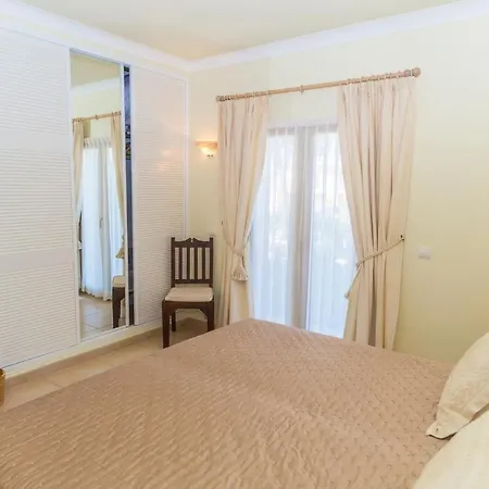 159d, 2 Bedroom On Gramacho Golf Course Carvoeiro (Lagoa)